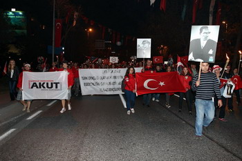 AKUT Cumhuriyet Bayramı Yürüyüşü 2013