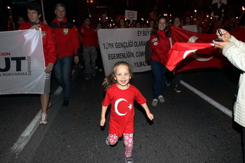 AKUT Cumhuriyet Bayramı Yürüyüşü 2013