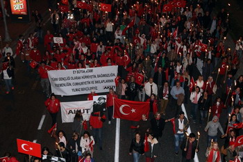 AKUT Cumhuriyet Bayramı Yürüyüşü 2013