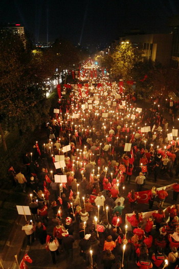 AKUT Cumhuriyet Bayramı Yürüyüşü 2013